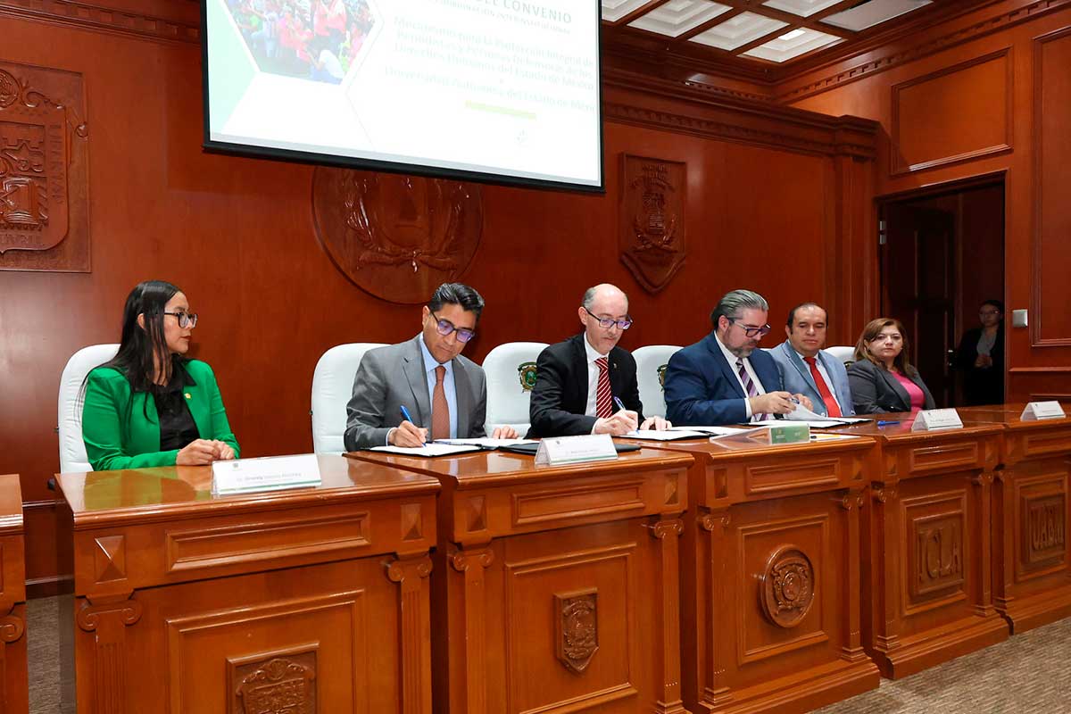 Firma de convenio en la UAEMéx.