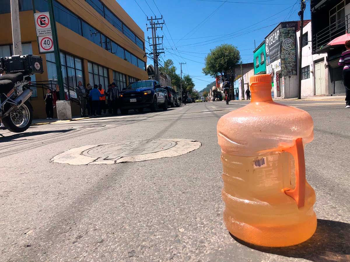 Vecinos de Toluca se manifiestan por desabasto de agua en la colonia ...