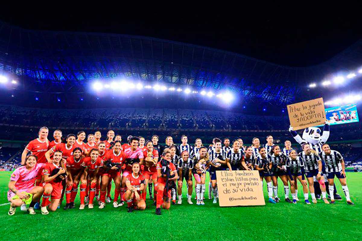 Toluca Femenil en el estadio.