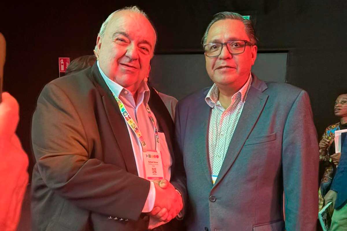 El presidente municipal electo participando en Expo de Smart City en Barcelona España.