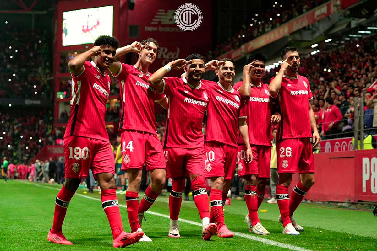 Partido de los Diablos Rojos del Toluca en la Bombonera.