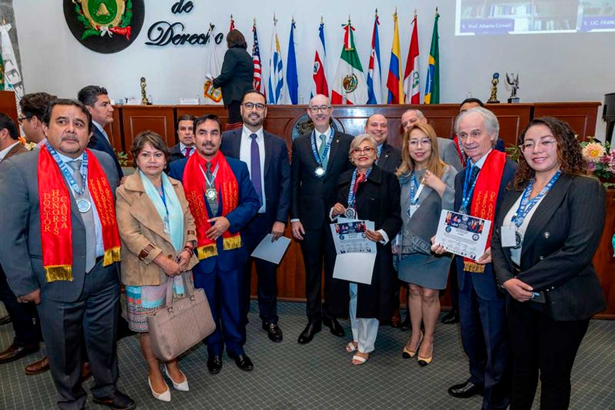 Evento de entrega de reconocimientos en materia de Derechos Humanos en la UAEMéx.