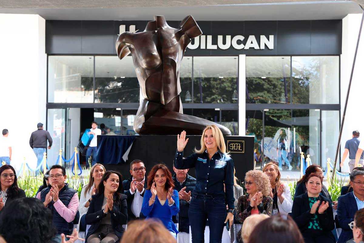 Develan la escultura "Equilibrio" en Huixquilucan.