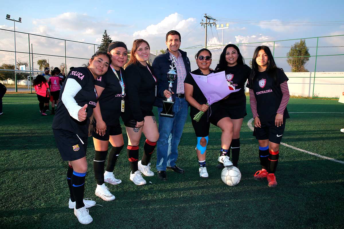 Equipo de fútbol femenil del IMCUFIDET.