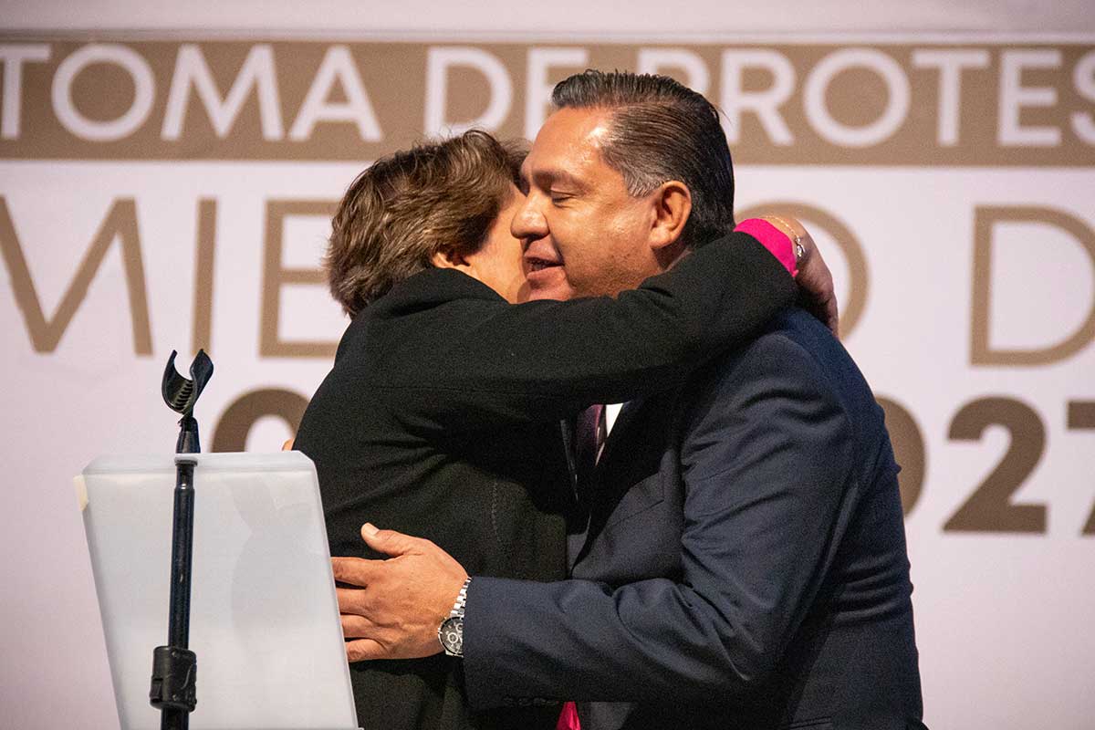 Delfina Gómez Álvarez Gobernadora del Estado de México durante toma de protesta.