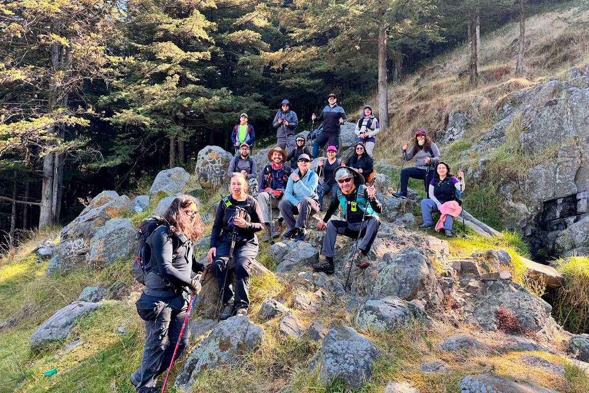 Alumnos del curso de senderismo de montaña.