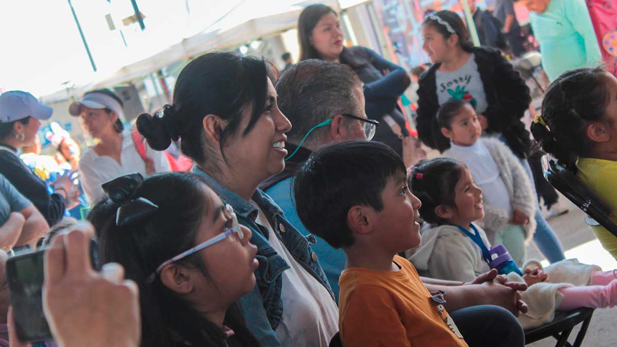 Los habitantes participan de la primera tarde cultural del 2025 en la capital mexiquense..