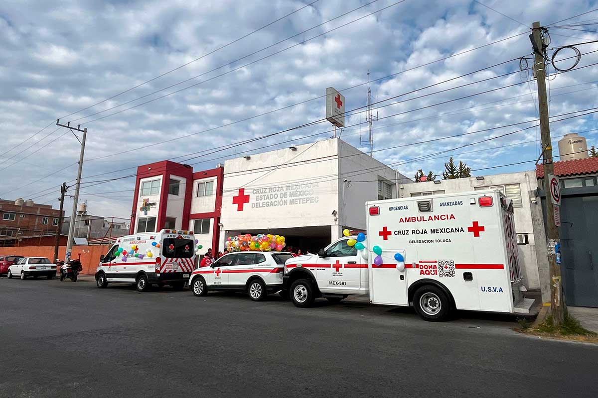 Vehículos de la Cruz Roja.