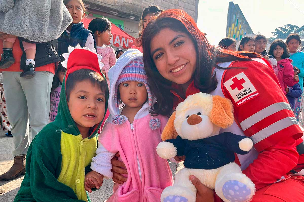 Cruz Roja Mexicana Lleva Alegría a Arroyo Vista Hermosa en el Día de Reyes