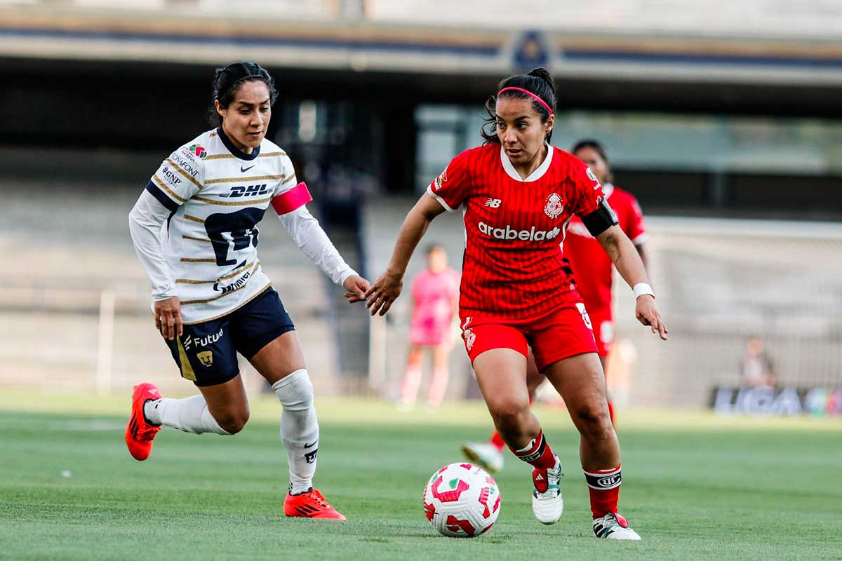 Diablas Rojas del Toluca en el partido donde enfentan a Pumas Femenil.