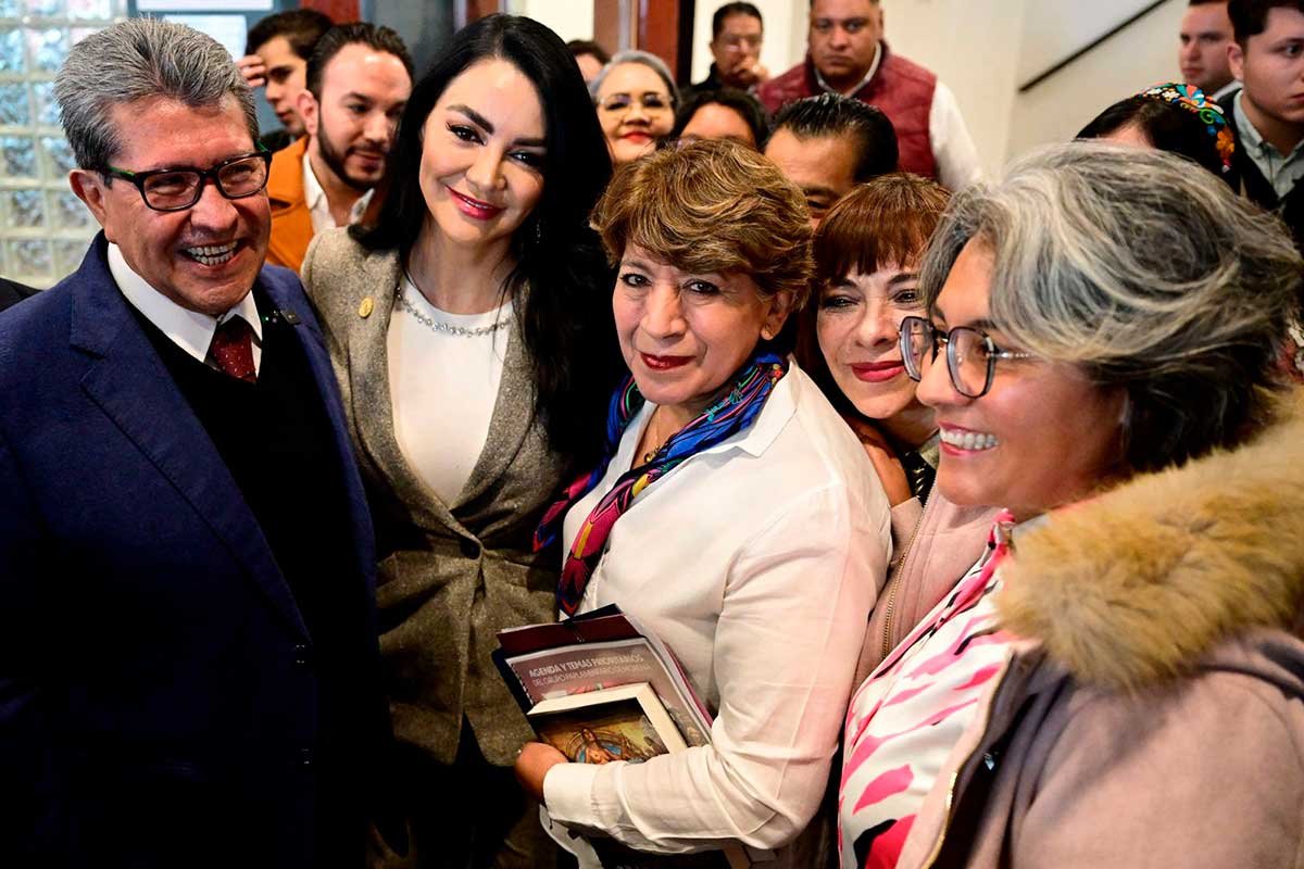 Reunión de Delfina Gómez con diputado de Morena en el Estado de México.