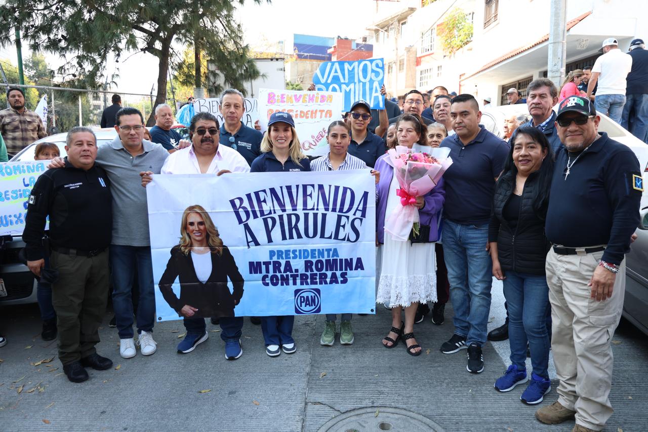 Huixquilucan entrega más de 600 prendas invernales a familias vulnerables de zonas populares