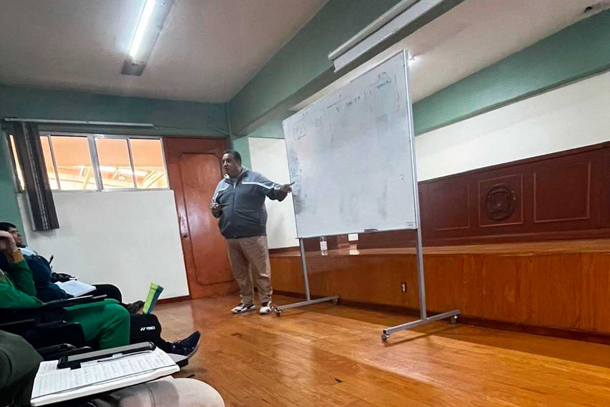 La UAEMéx realiza talleres se capacitación deportiva.