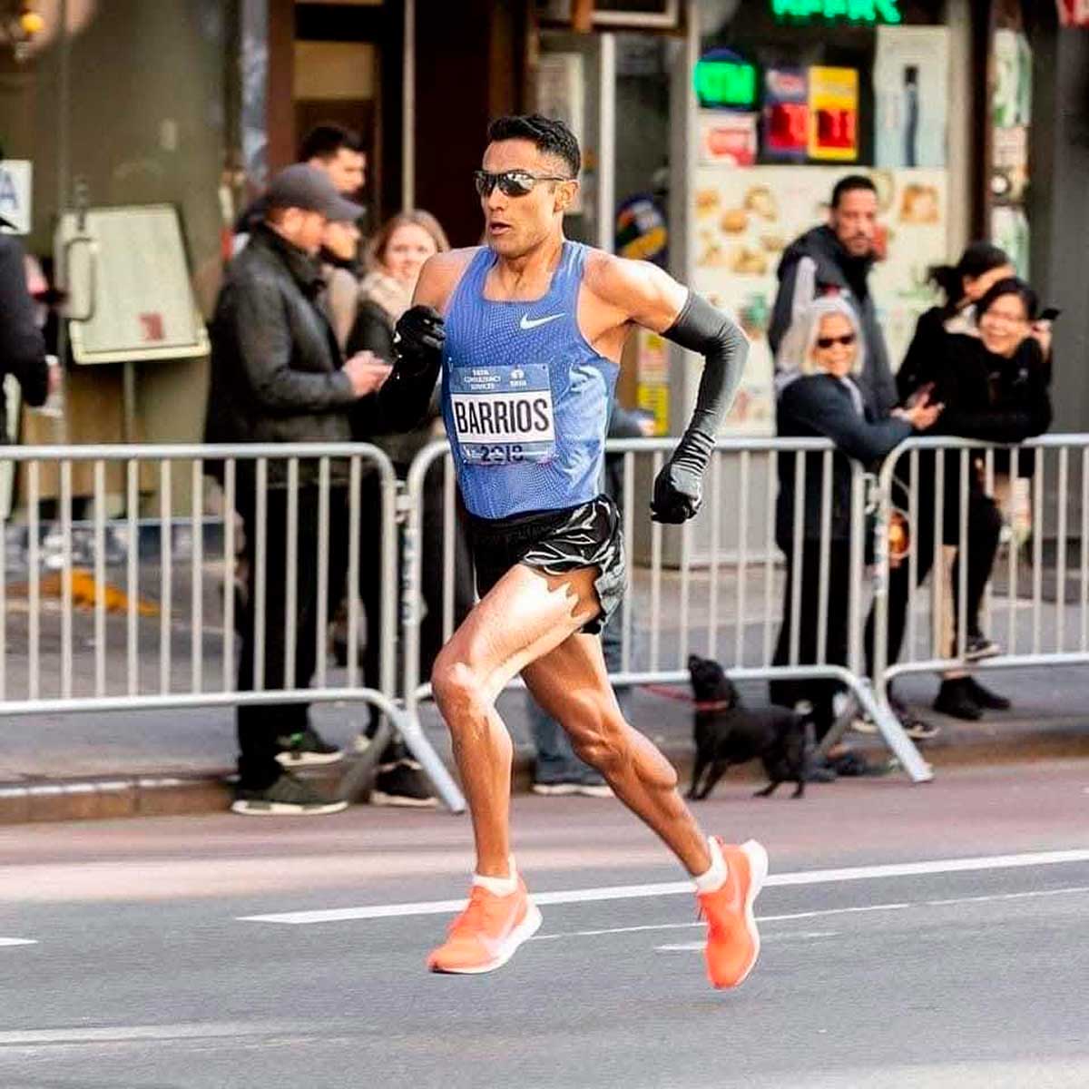 Juan Luis Barrios triunfa en el Medio Maratón de Houston.