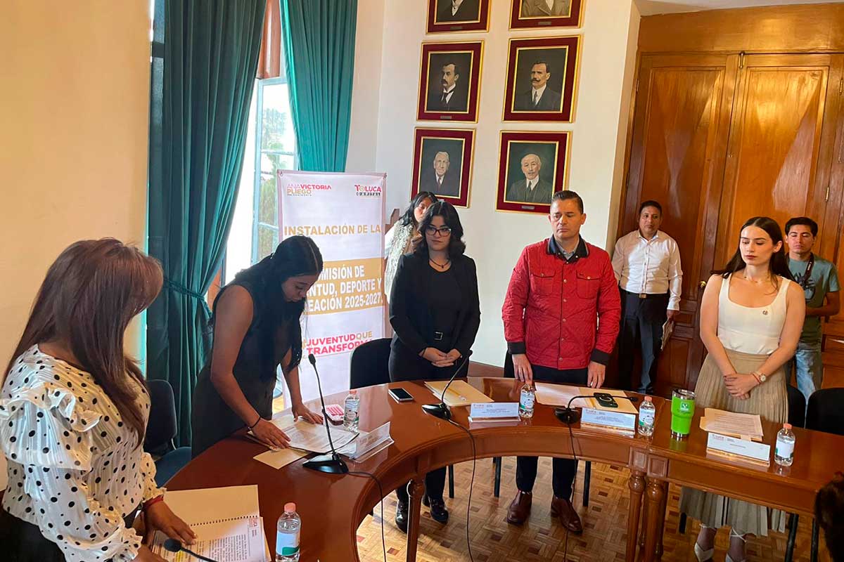 El gobierno de toluca instalando la Comisión de la Juventud, Deporte y Recreación.