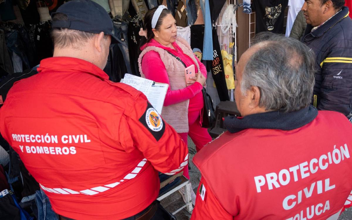 Operativo en Toluca combate el comercio informal en la Terminal