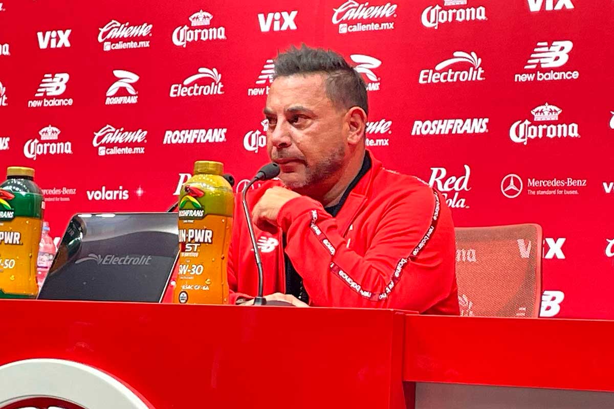 Conferencia de Antonio Mohamed, técnico de los Diablos Rojos del Toluca.