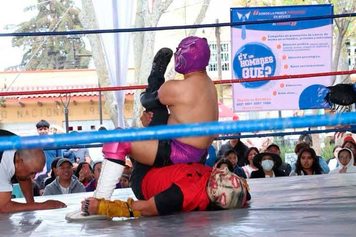El Mercado Juárez festeja con función de Lucha Libre su 53 aniversario.