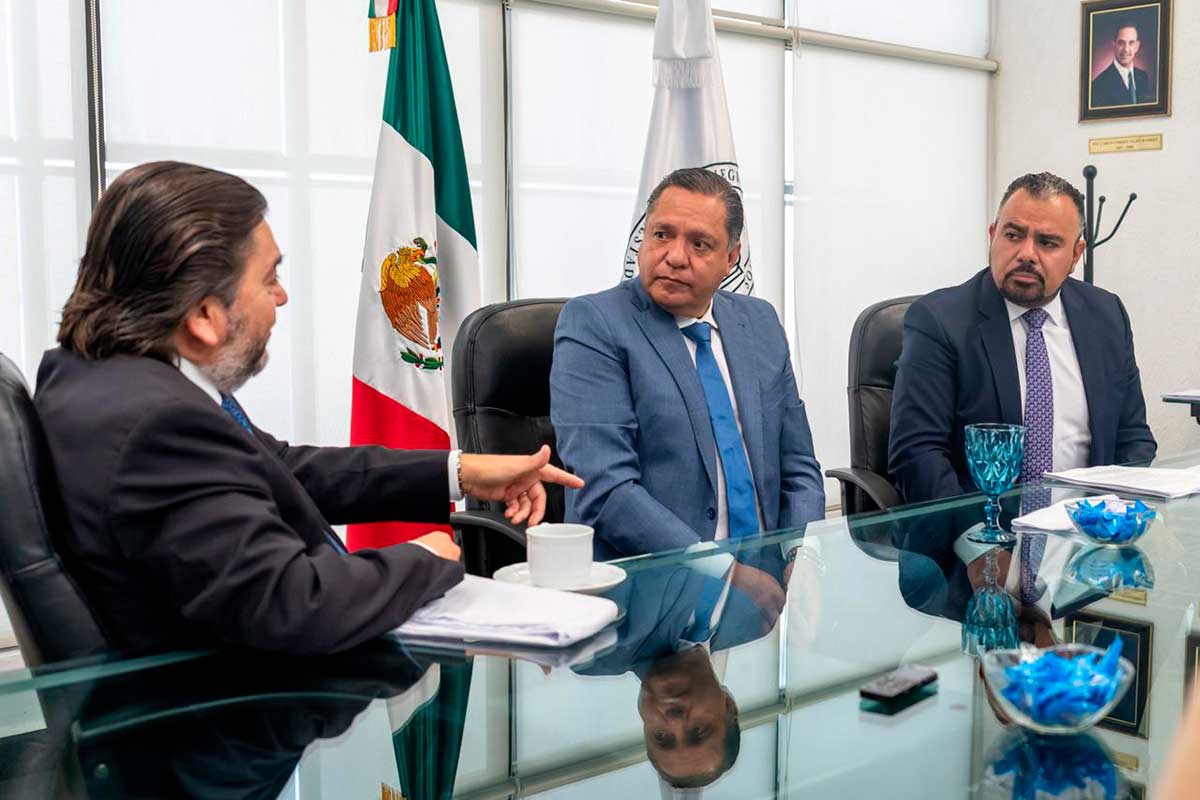 El Ayuntamiento de Toluca y el Colegio de Notarios del Estado de México trabajan conjuntamente por las familias toqluqueñas.