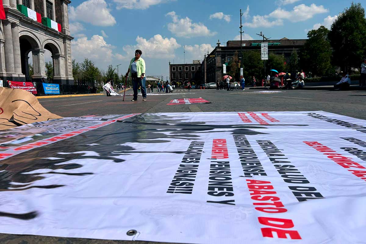 Maestros Exigen al ISSEMYM Entrega de Medicamentos y Recursos Ahorrrados