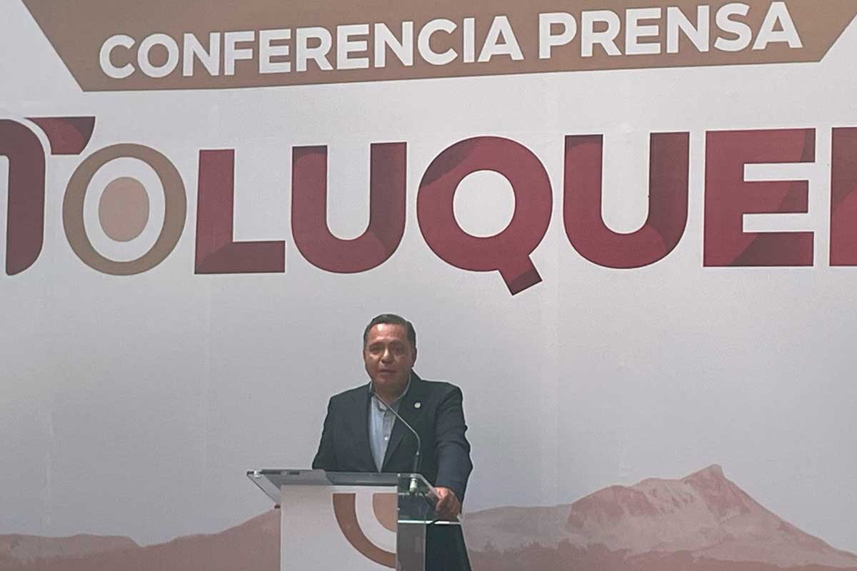 El alcalde de Toluca Ricardo Moreno Bastida refuerza el programa "Moto Segura" en la ciudad.