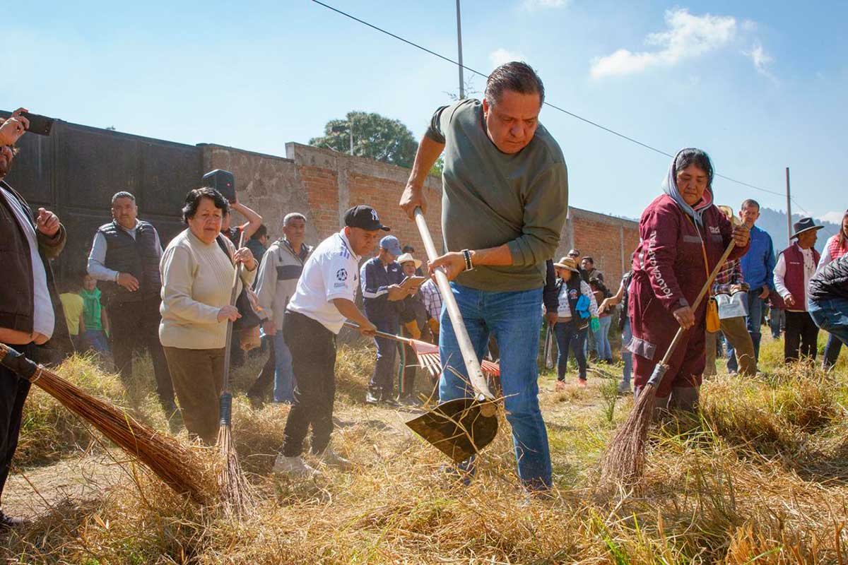 El municipio lleva a cabo jornada de limpieza comunitaria.