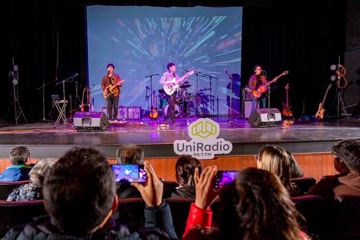 UniRadio 99-7 FM cumple 18 años.