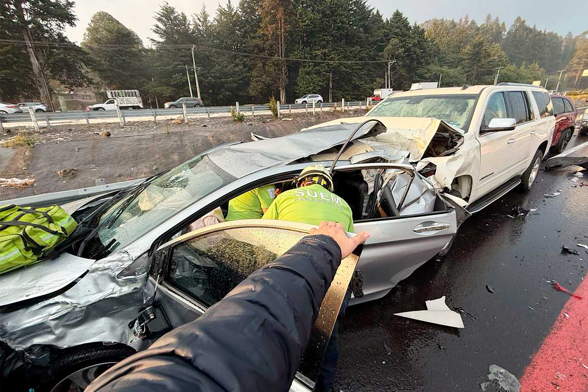 Denuncian a aseguradora Mapfre, no cubre gastos médicos a lesionados en carambola por granizo