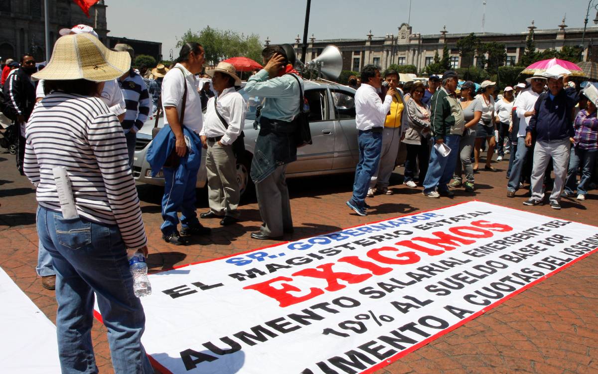 trabajadores y manifestaciones cnte en febrero toluca