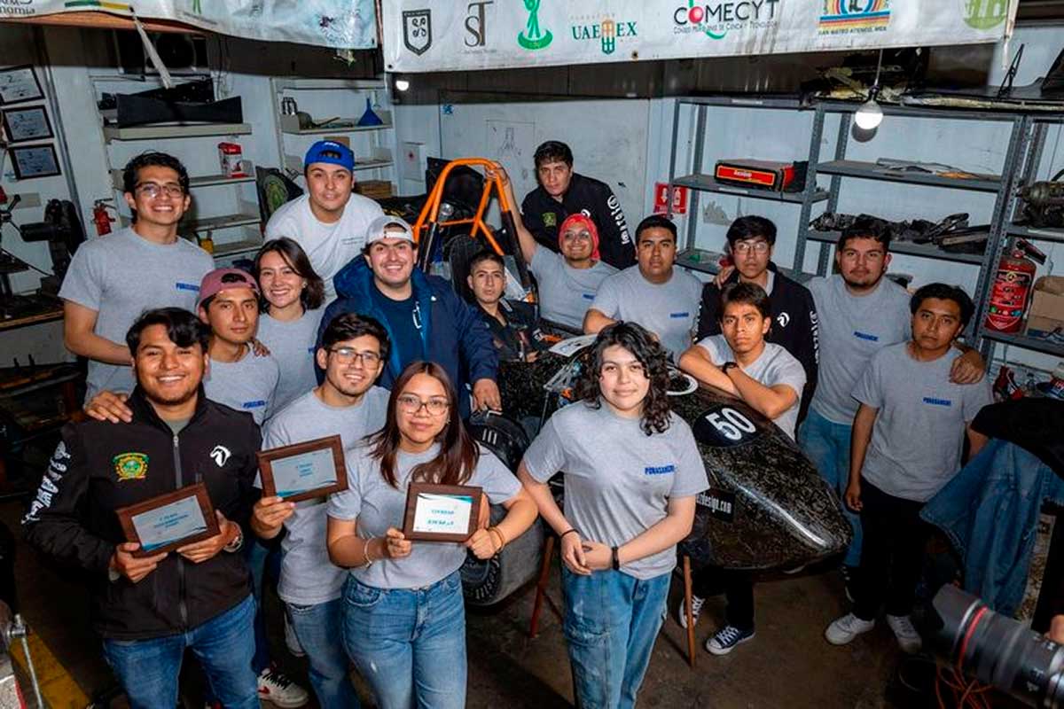 Estudiantes de la UAEMéx triunfan en Fórmula SAE México 2024 con vehículo innovador