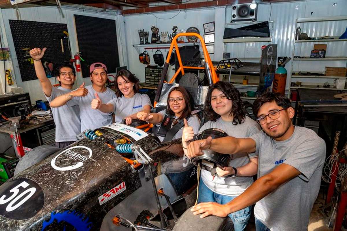 Estudiantes de distintas licenciaturas de la UAEMéx diseñan y contruyen vehículo.