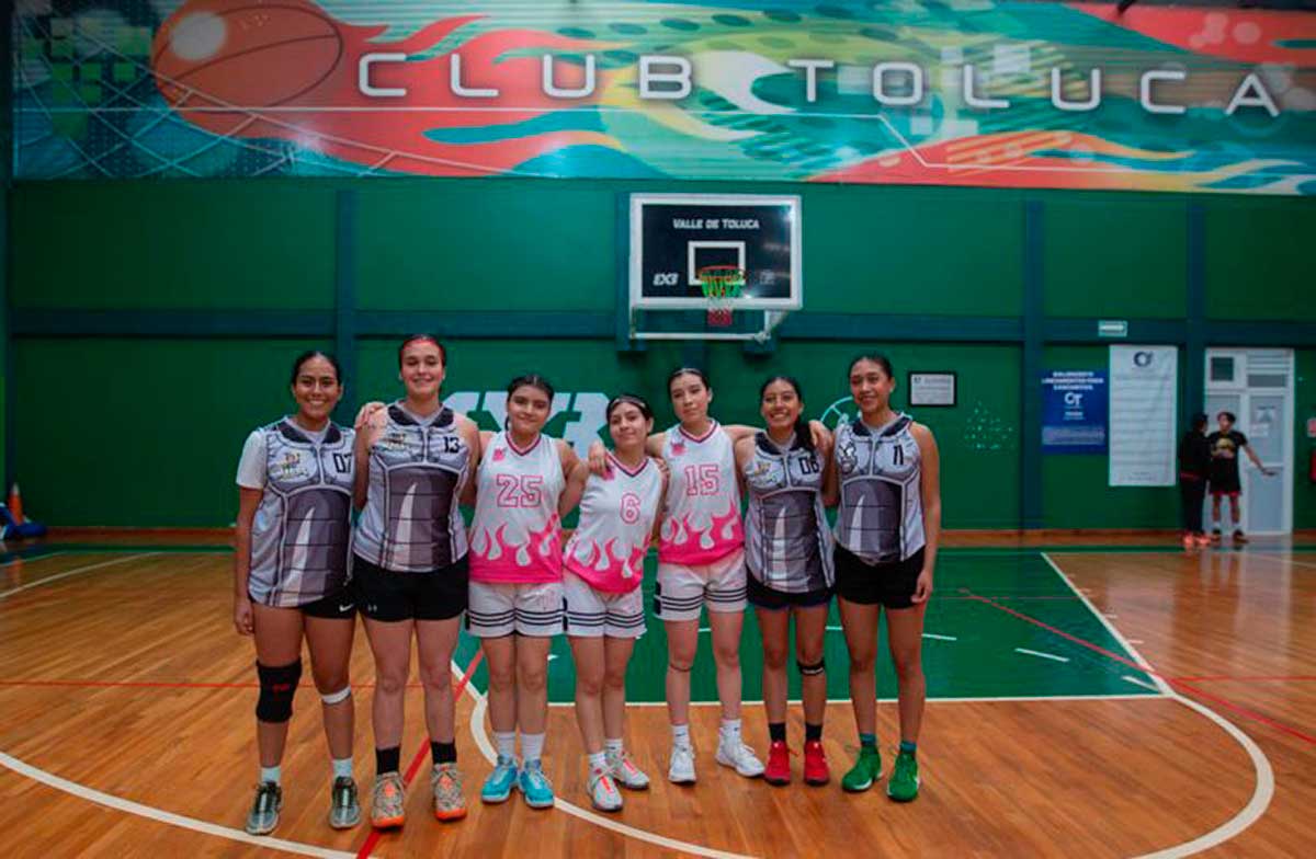 Jugadoires de Basquetbol Relámpago en el FIBA Open 3x3 en Toluca.