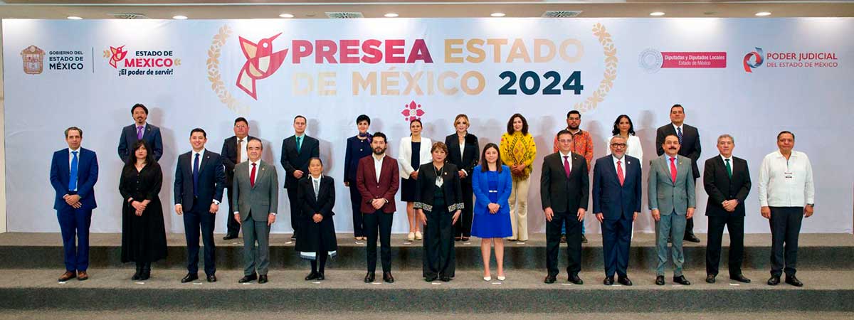 La Gobernadora Delfina Gómez álvarez reconoce a mexiquenses destacados.