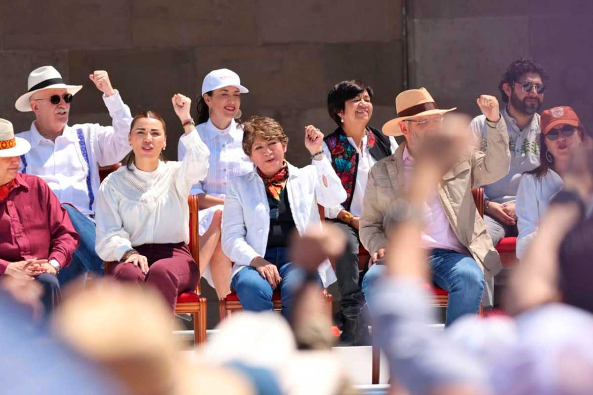Gobernadora Delfina Gómez respalda a Claudia Sheinbaum en multitudinaria Asamblea Informativa en el Zócalo