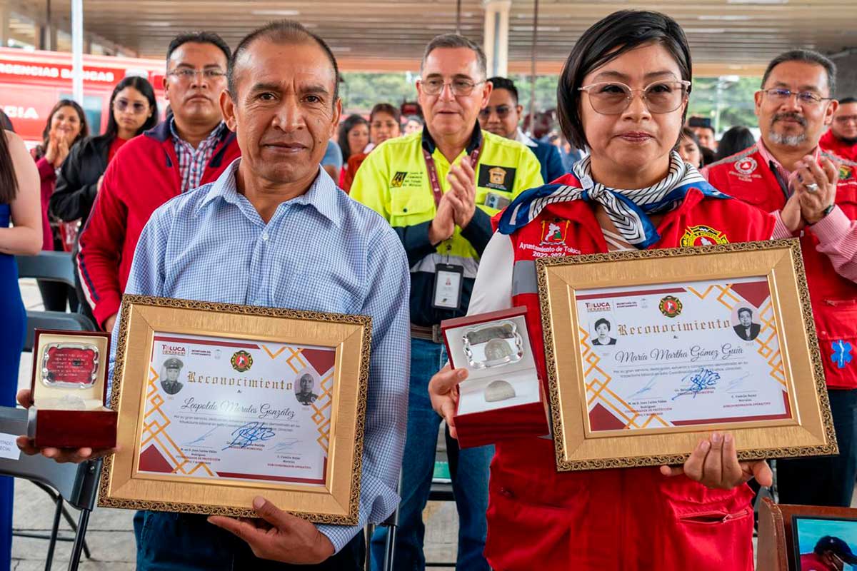 Ricardo Moreno Bastida Rinde Homenaje a Bomberos de Toluca y Reafirma Compromiso con Protección Civil