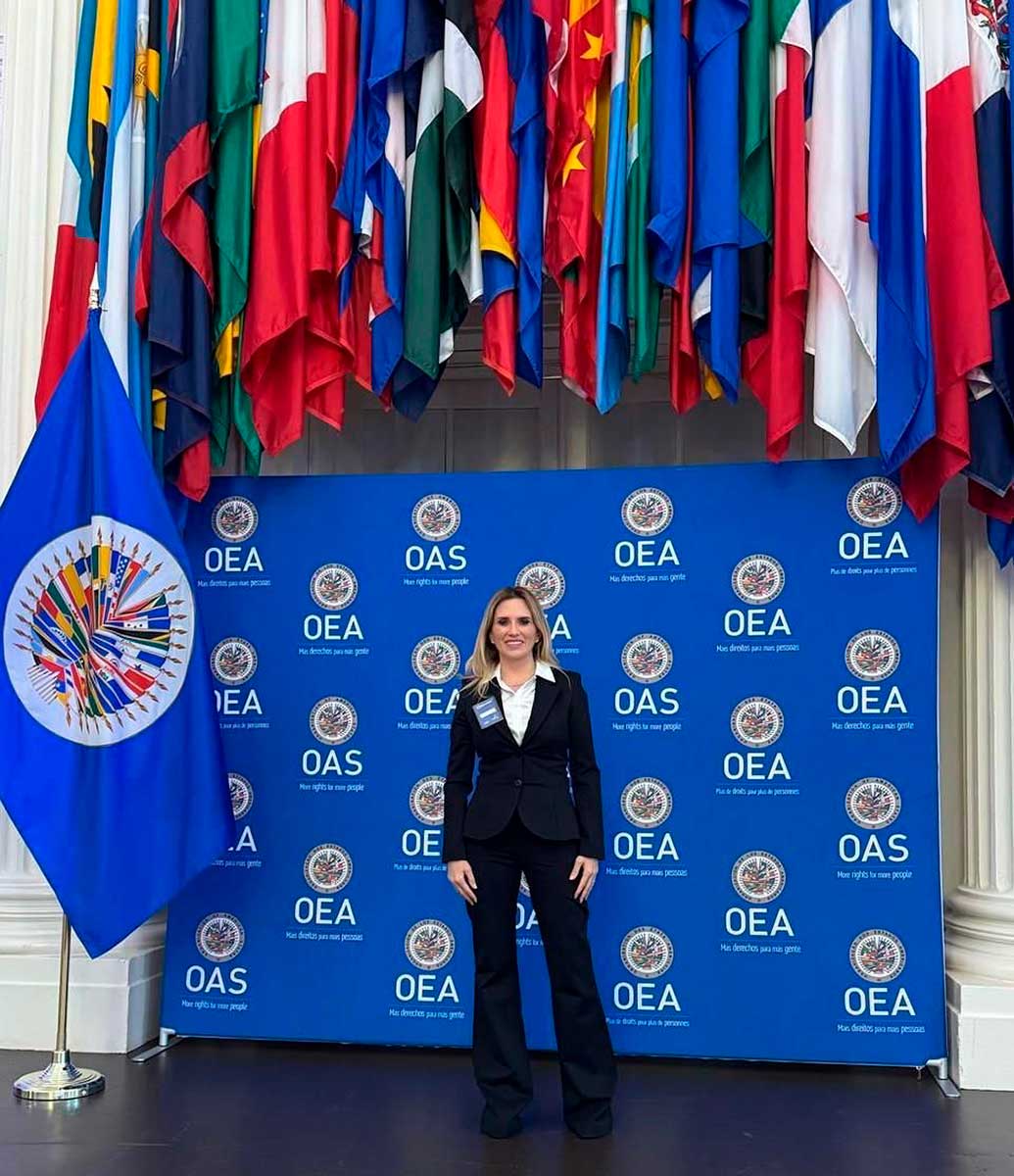 Romina Contreras en la OEA habla sobre el sistema de salud de Huixquilucan.
