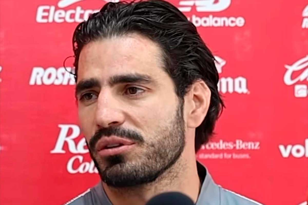 Jugador del Toluca en conferencia de prensa.