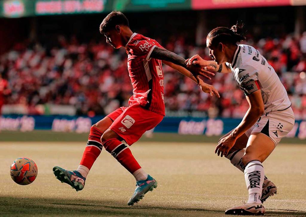 Toluca remonta con espectacularidad: Alexis Vega brilla con hat-trick ...