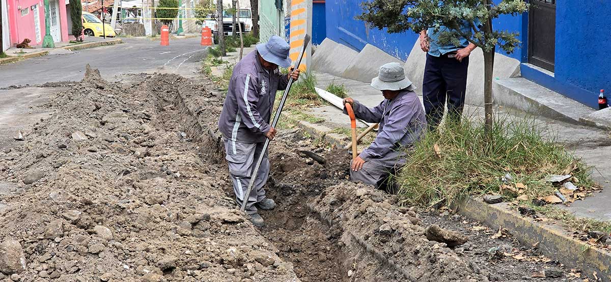 El gobierno de Toluca realiza obras en su red de agua potable.