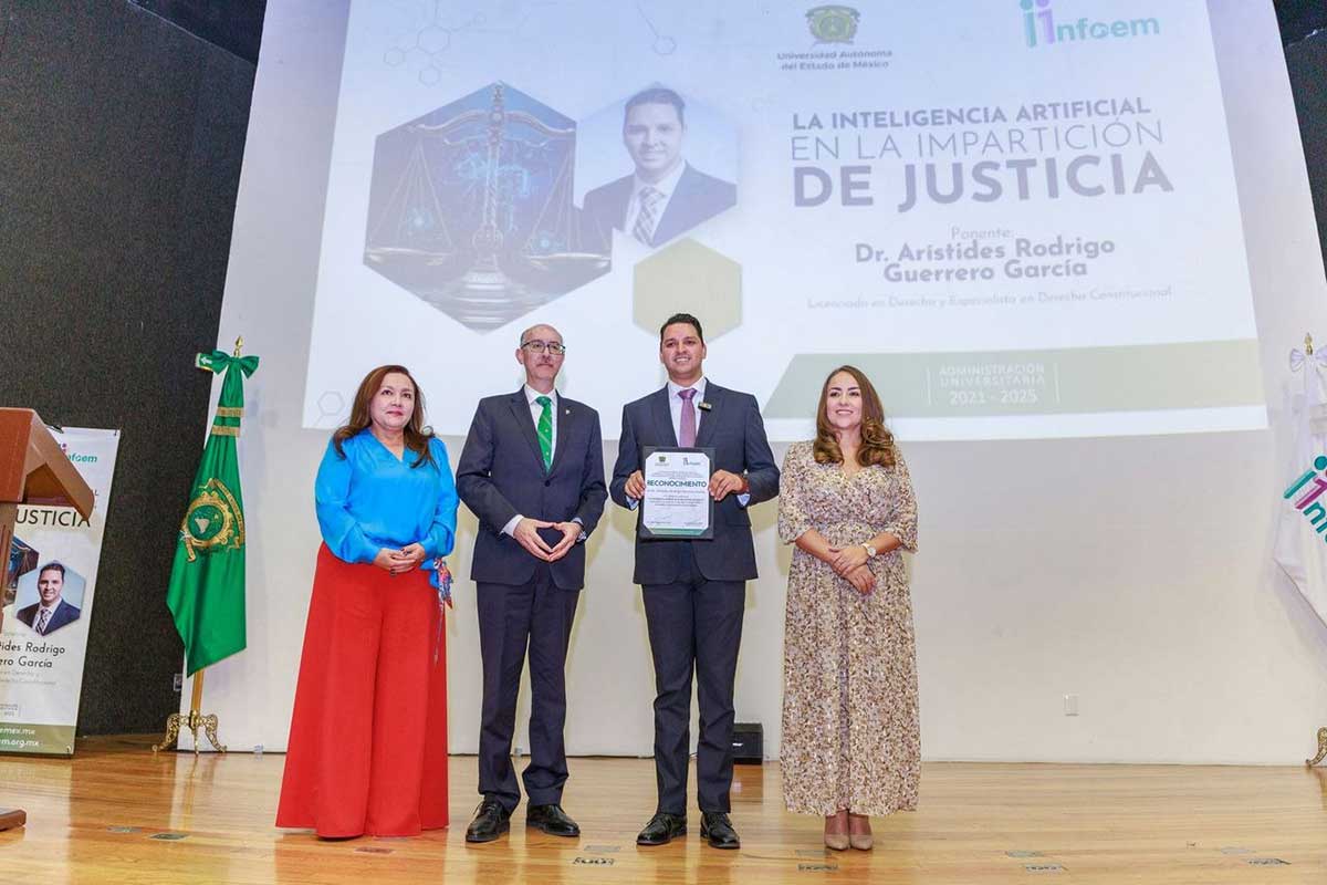 Conferencia sobre la IA en la UAEMéx.