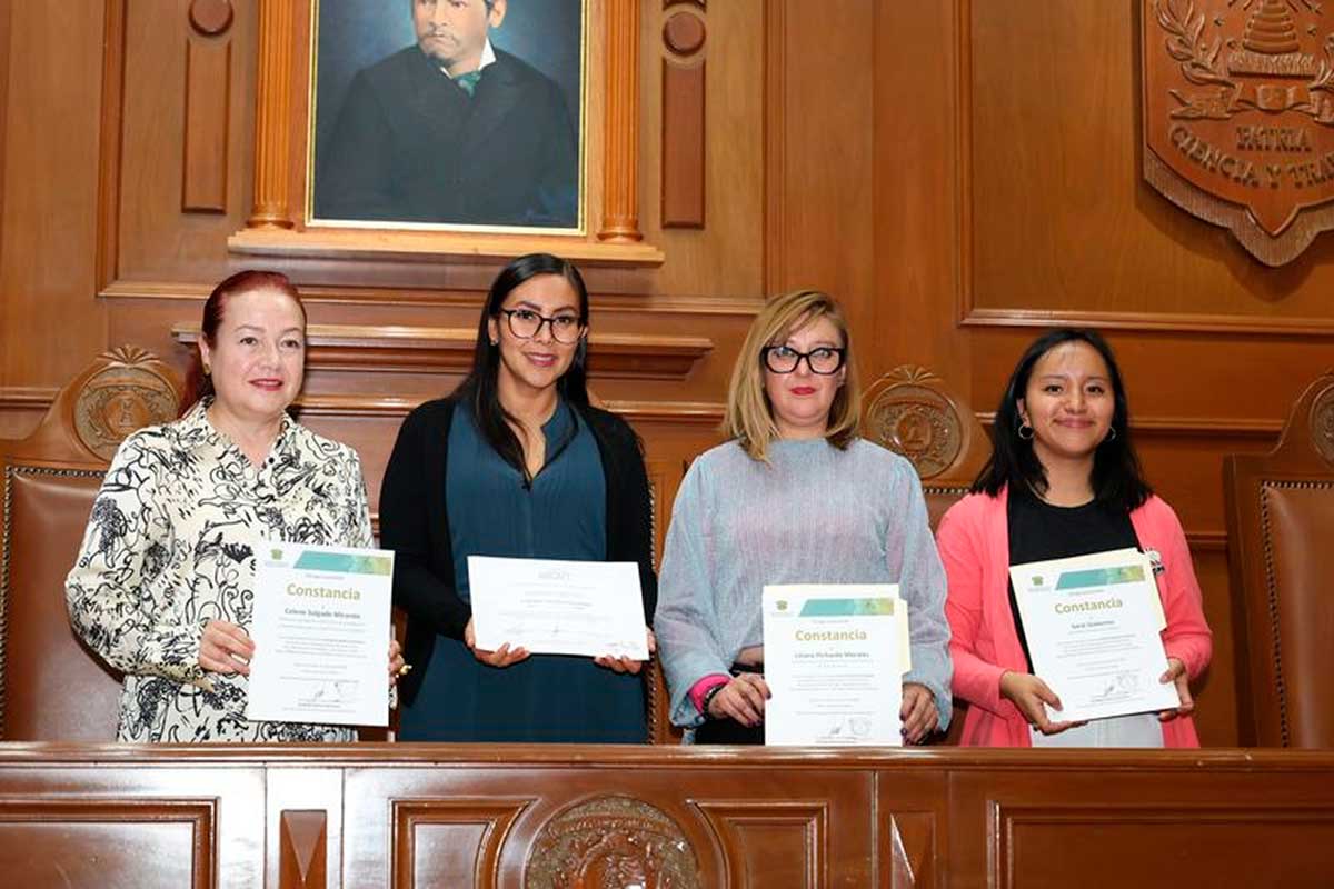 UAEMéx reconoce el papel clave de las fotoperiodistas en la divulgación científica