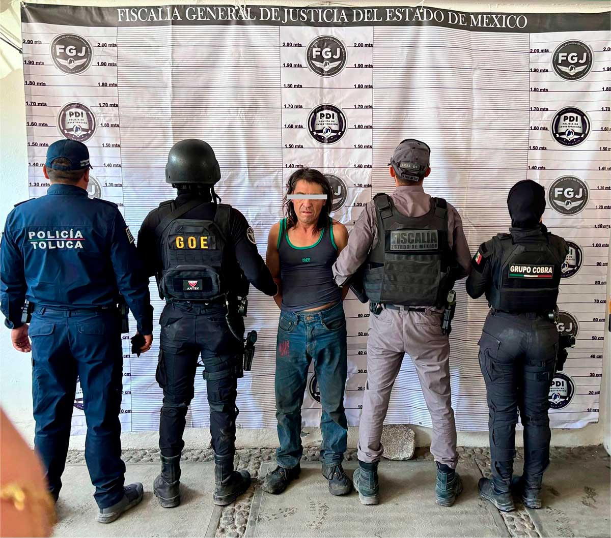 Detenidos por robo a repartidores en motocicleta y por venta de drogas.