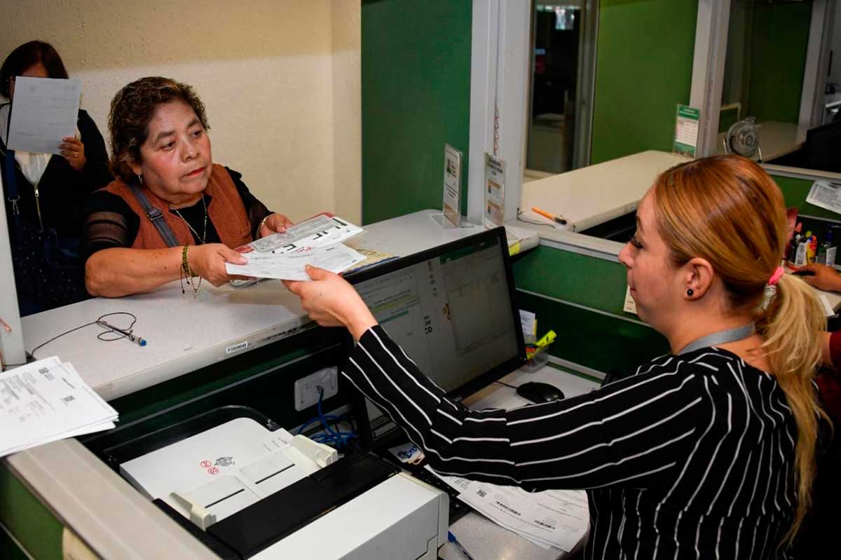 Invitan a renovar placas de circulación del año 2020.