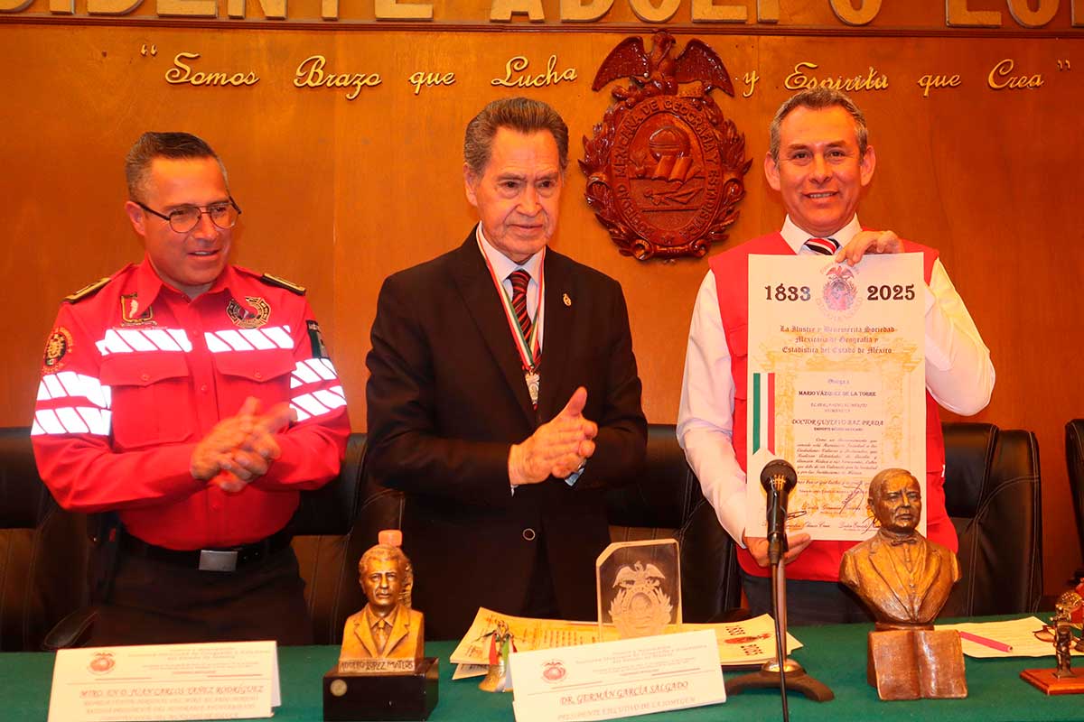 Reconocen a Cruz Roja Toluca-Metepec con el Pergamino Humanitario por su labor incansable
