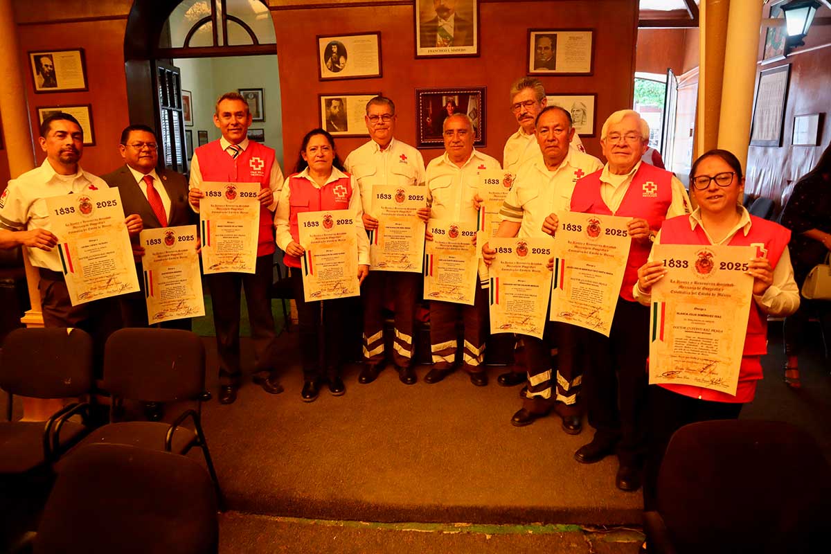 Homejanes por labor humanitaria.