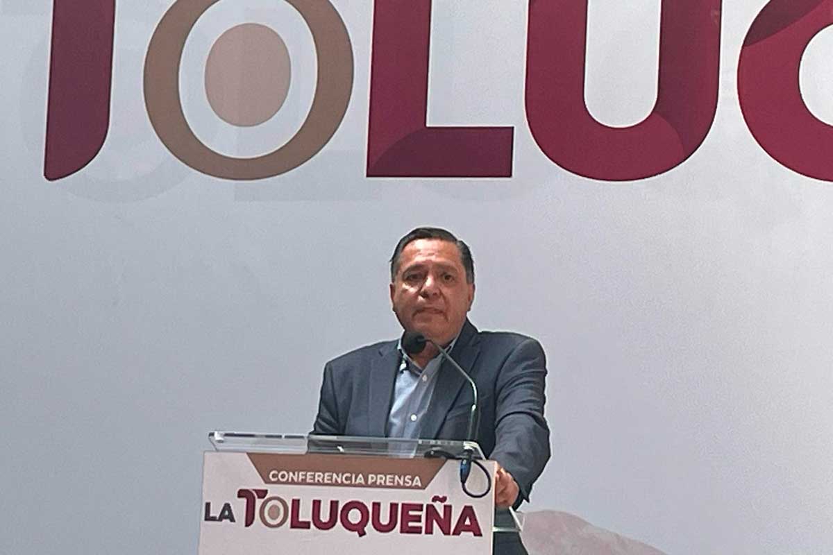 El alcalde de Toluca Ricardo Moreno en conferencia de prensa.