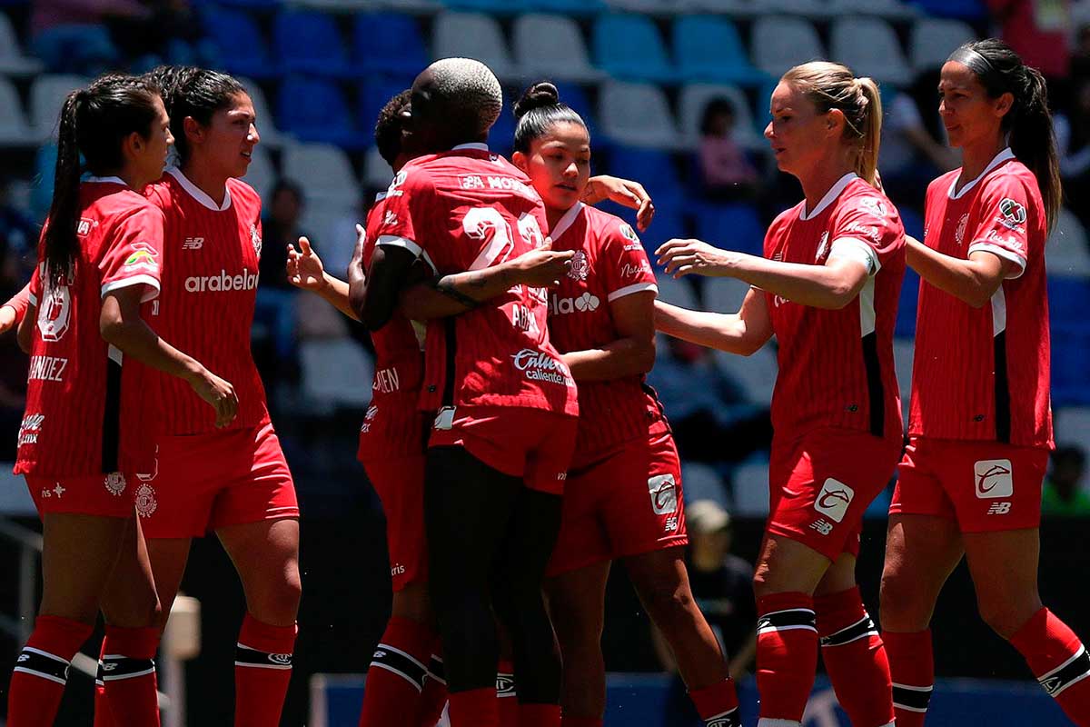 Shanice Van de Sanden brilla con hat-trick y mantiene vivas las esperanzas del Toluca Femenil