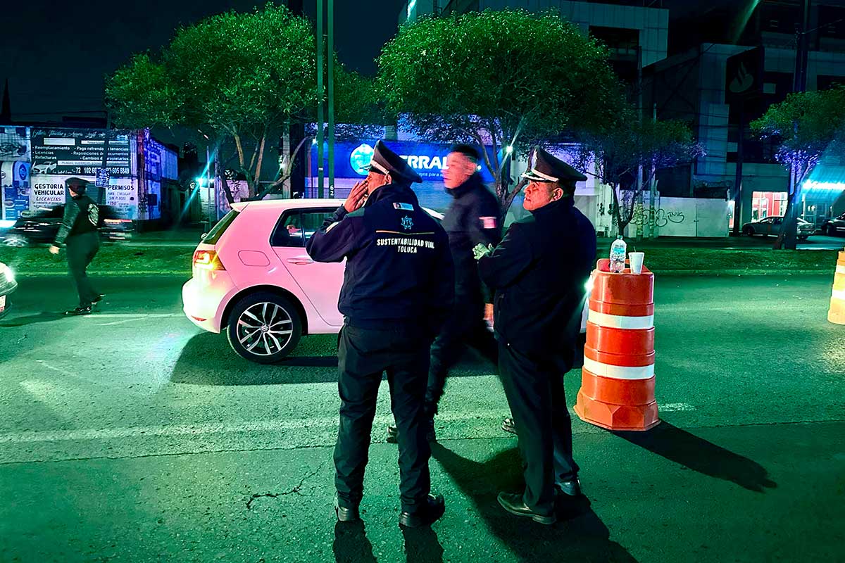 Toluca Refuerza Operativos de Alcoholímetro para Prevenir Accidentes Viales
