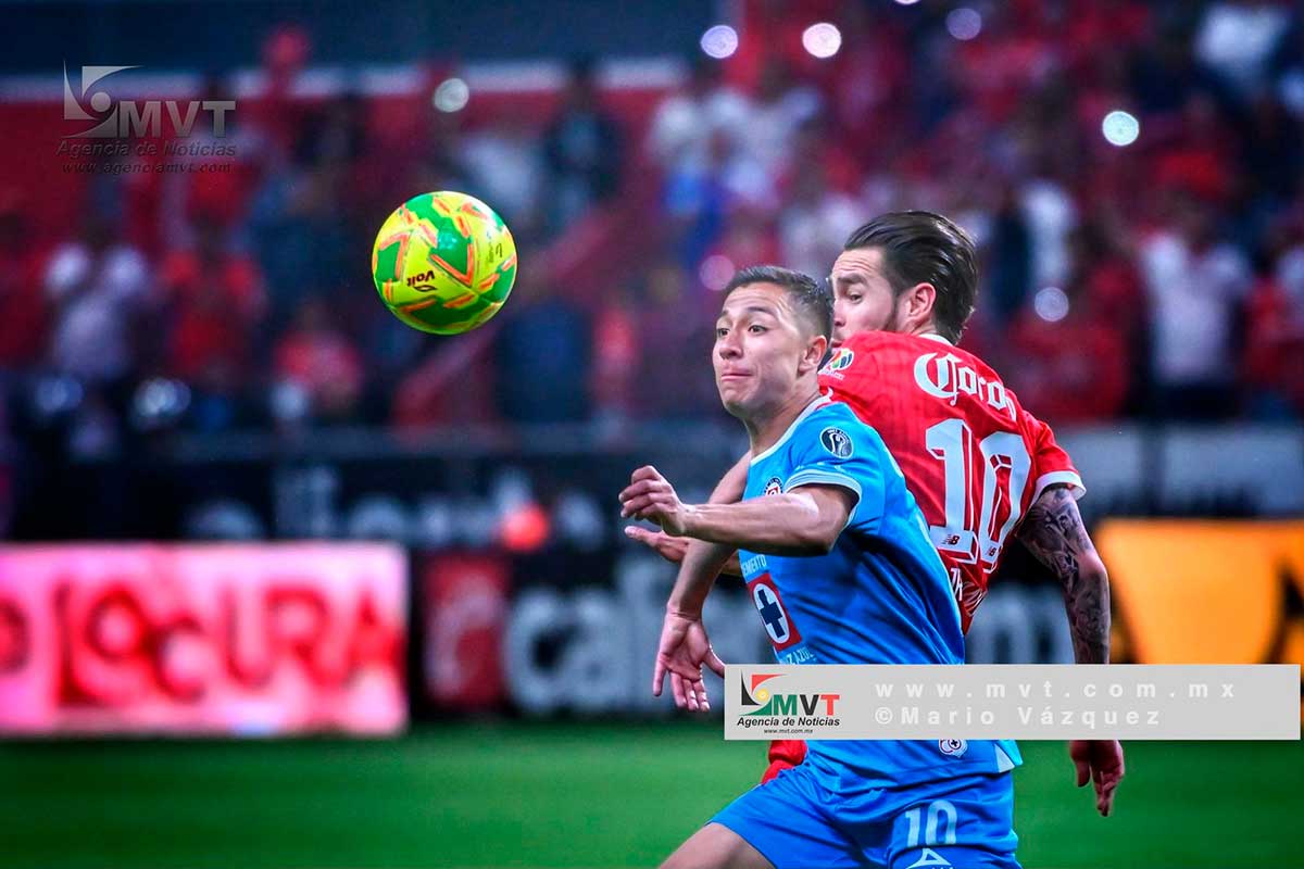 Toluca y Cruz Azul empatan en el Nemesio Diez.