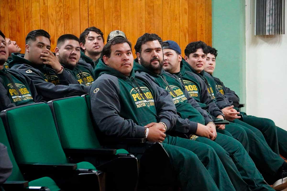 UAEMéx entrega nuevos uniformes a los Potros Salvajes de Liga Mayor rumbo a la temporada 2025